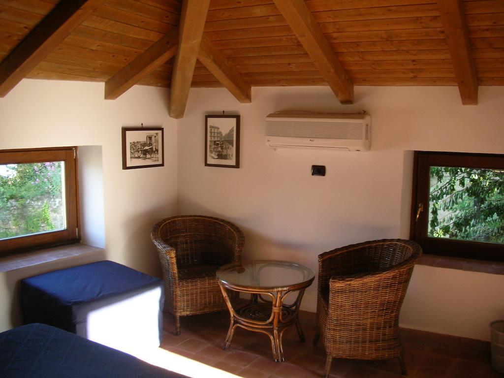 Guest House Pedamentina Neapol Pokój zdjęcie
